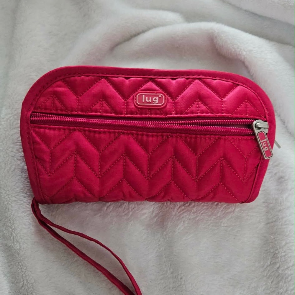 Lug Flipper Jewelry Clutch